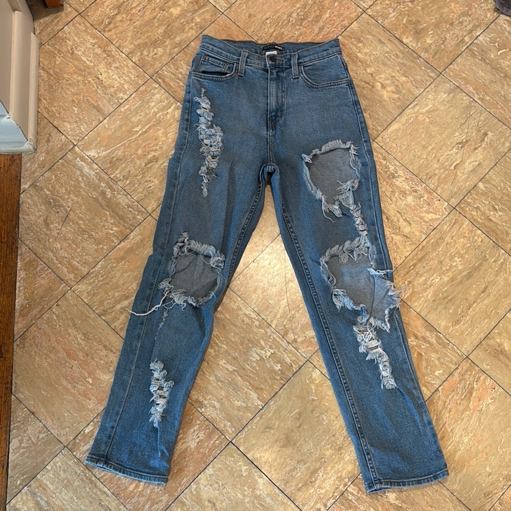 Distressed high waisted Blue Jeans